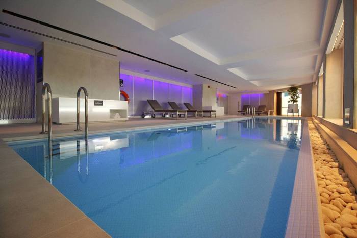 Luxury hotels with children's playgrounds available